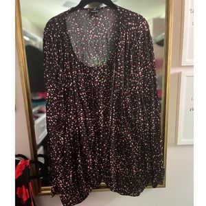 Torrid Size 5 Heart Knotted Tunic